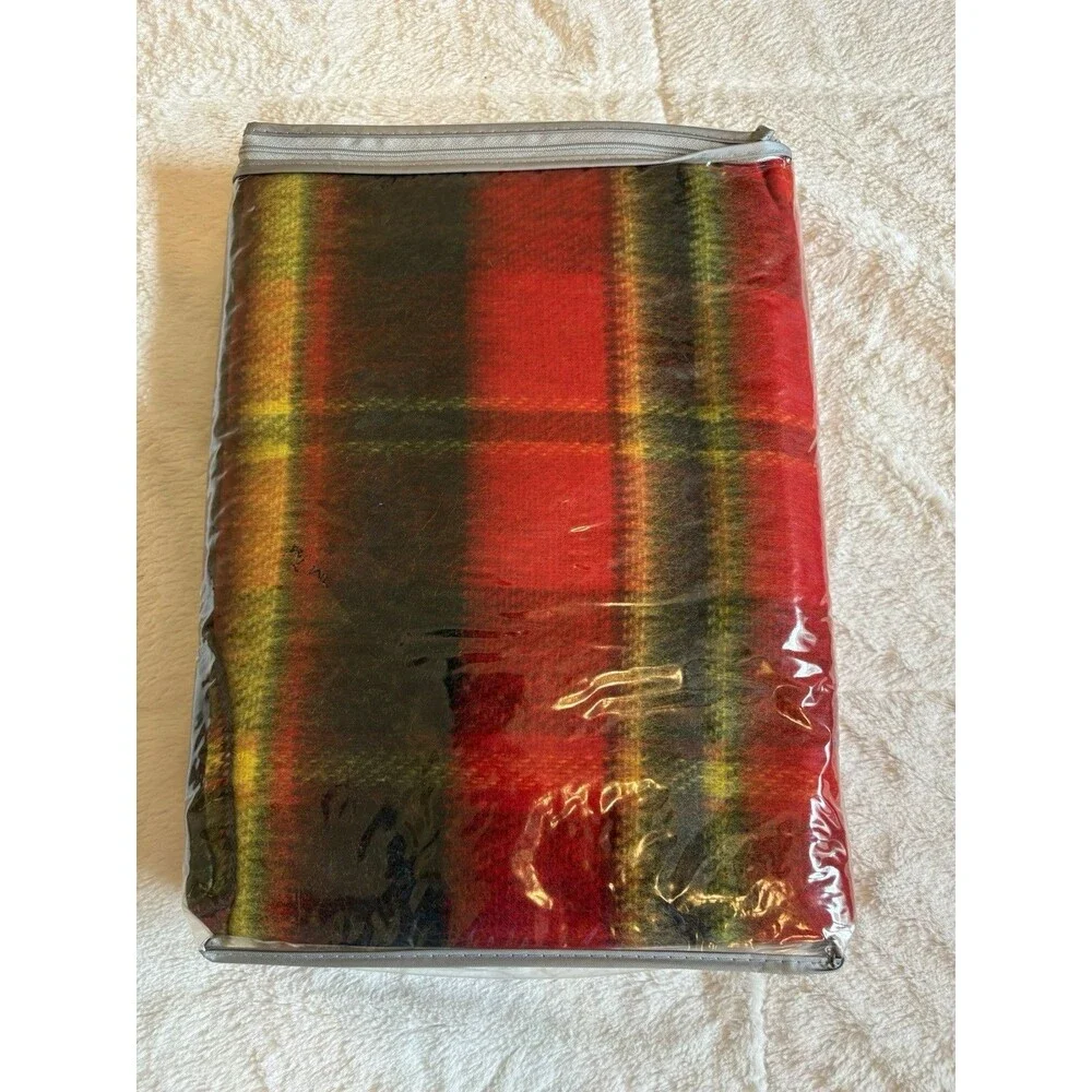 Lot 2 Carousel Mills Sport Stadium Blanket Colorfast Fiber Throw 45